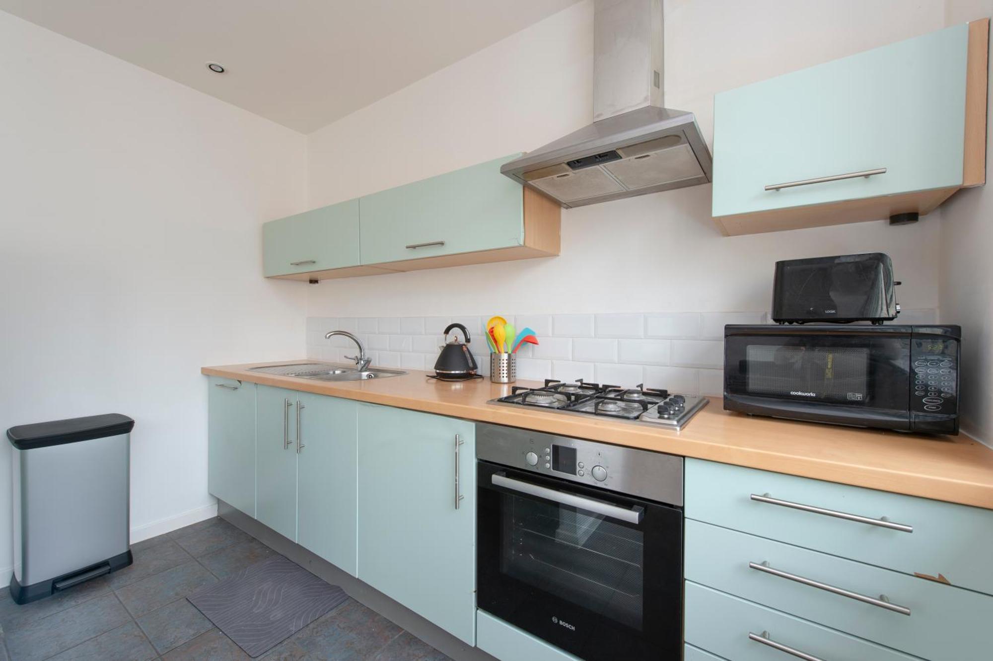 Modern Luxury Apartment By Bow Road Station 런던 외부 사진