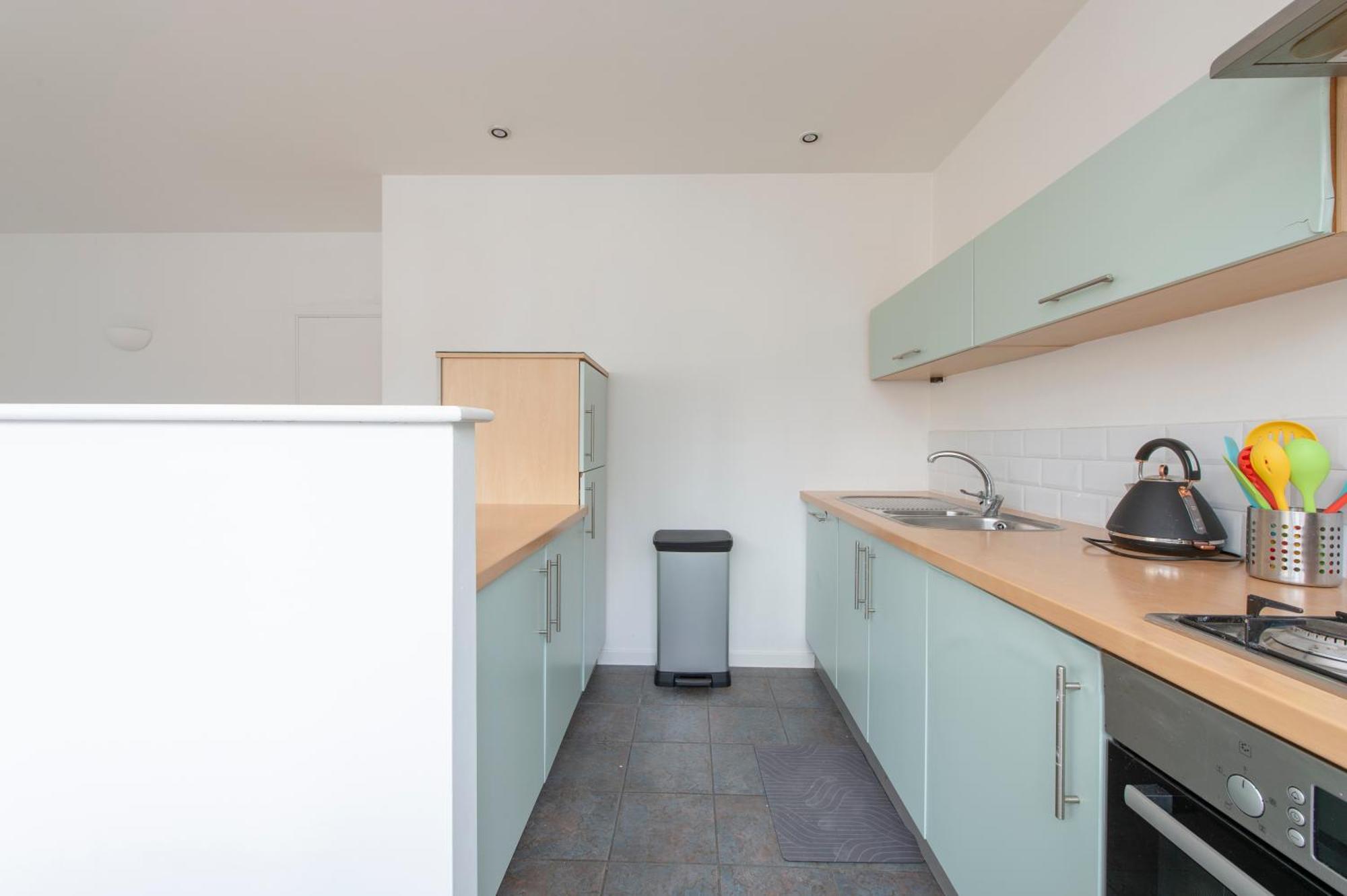 Modern Luxury Apartment By Bow Road Station 런던 외부 사진