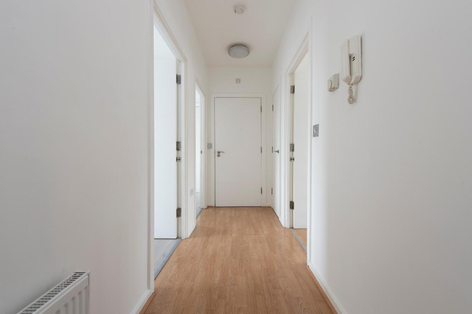 Modern Luxury Apartment By Bow Road Station 런던 외부 사진