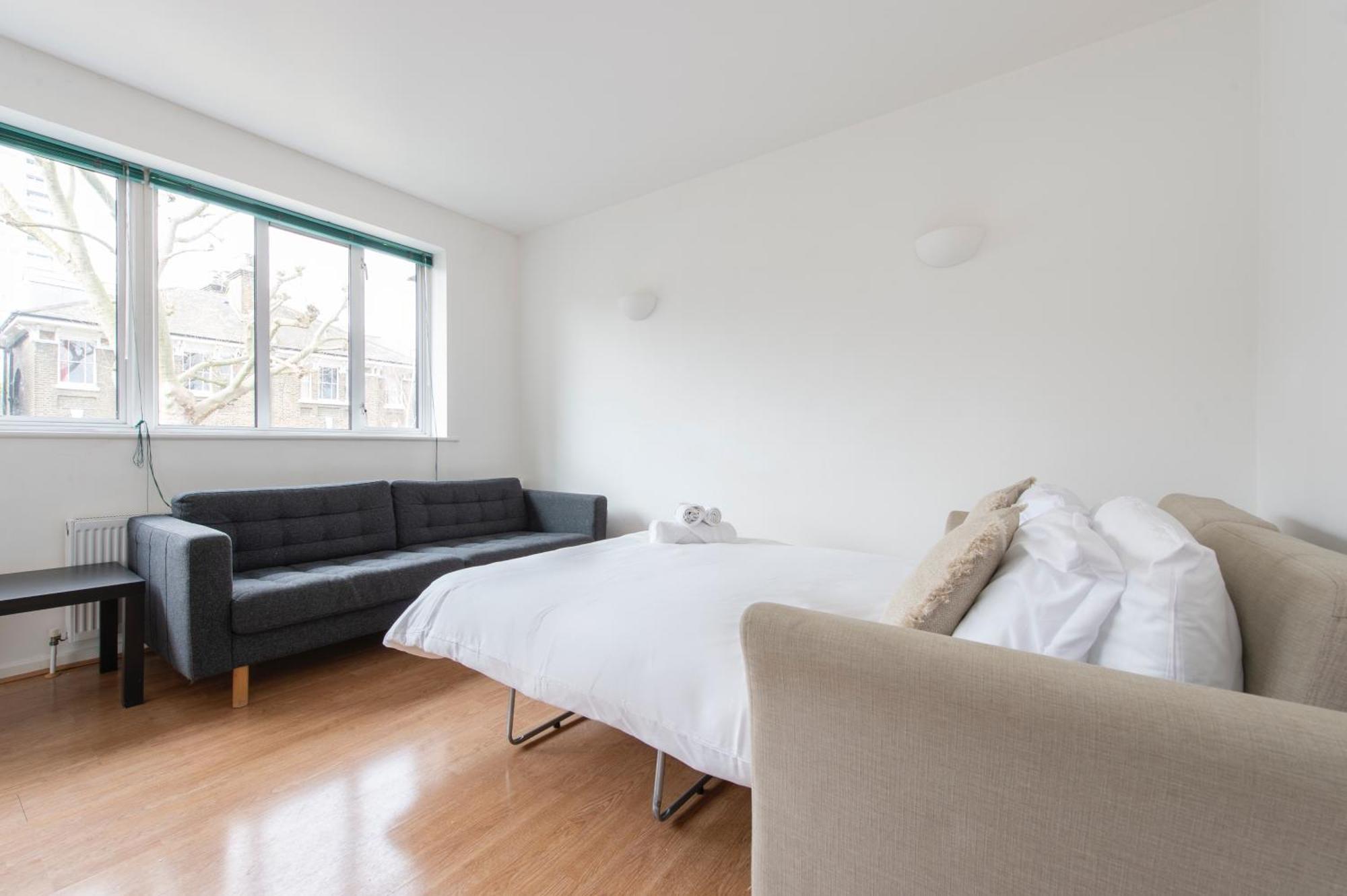 Modern Luxury Apartment By Bow Road Station 런던 외부 사진