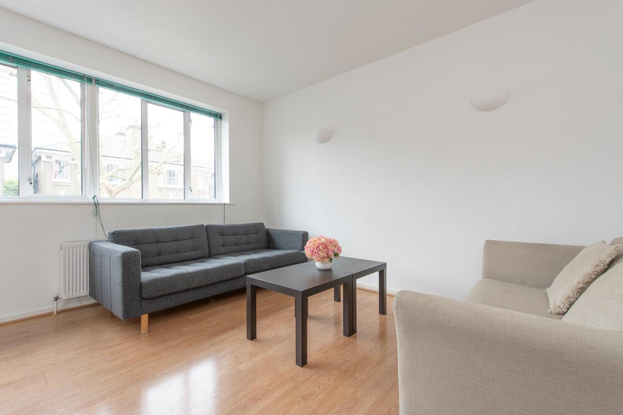 Modern Luxury Apartment By Bow Road Station 런던 외부 사진